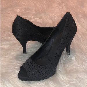 Gianni Bini black heels